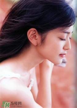 假體下巴用硅膠還是膨體好？墊下巴用硅膠還是膨體比較好？