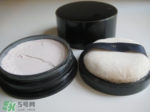 cpb散粉和紀(jì)梵希散粉哪個好？cpb散粉和紀(jì)梵希散粉對比