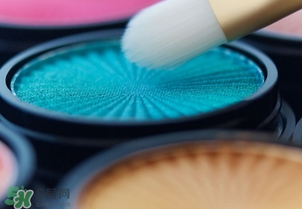 啞光眼影怎么畫？啞光眼影畫法步驟圖解