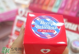 愛麗小屋唇部磨砂膏怎么樣？愛麗小屋唇部磨砂膏和悅詩風吟哪個好？