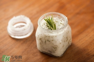 唇部磨砂膏多久用一次？唇部磨砂膏可以天天用嗎？