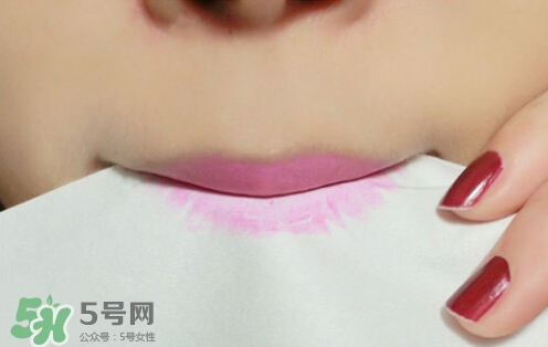 啞光和霧面哪個(gè)好？啞光口紅和霧面口紅區(qū)別