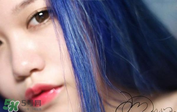 ysl鏡面唇釉和黑管唇釉哪個好？ysl鏡面唇釉和黑管唇釉區(qū)別