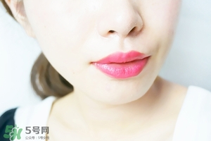 霧面口紅怎么涂？霧面口紅畫(huà)法步驟