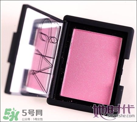 腮紅飛粉是什么意思？腮紅飛粉是質(zhì)量不好嗎？