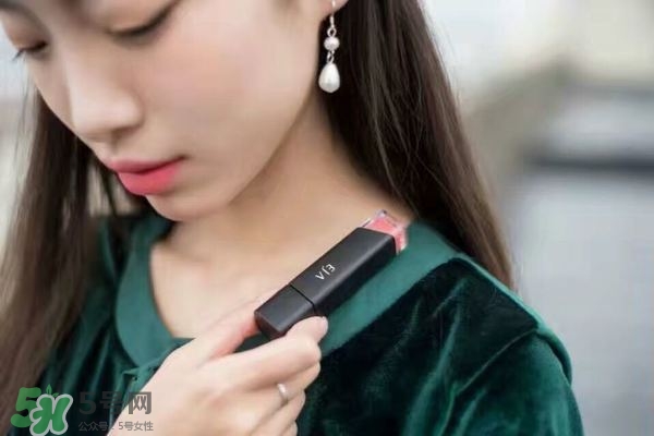 唇釉成膜是什么意思？唇釉怎么成膜？