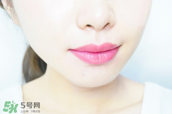 霧面口紅怎么涂？霧面口紅畫(huà)法步驟