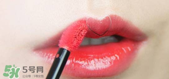 唇釉成膜是什么意思？唇釉怎么成膜？