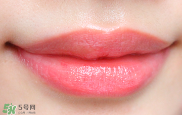 ysl鏡面唇釉哪個(gè)顏色好看？ysl鏡面唇釉試色大全