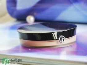 長痘痘可以涂散粉嗎？痘痘肌可以用散粉嗎？