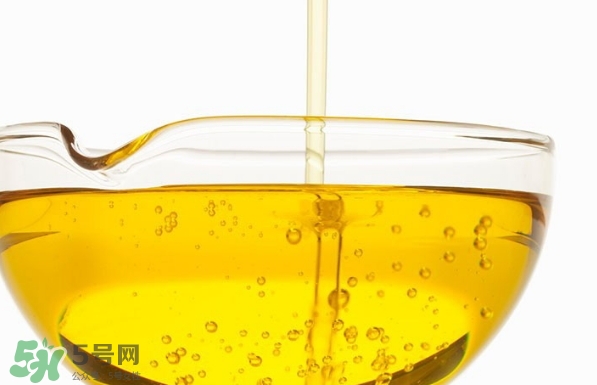 卸妝油會悶痘嗎？卸妝油會不會悶痘？