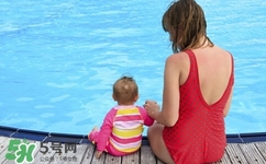 嬰兒游泳注意事項 嬰兒游泳需要注意什么 嬰兒游泳注意事項 嬰兒游泳需要注意什么