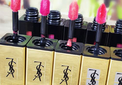 ysl鏡光唇釉多少錢(qián)?ysl鏡光唇釉專(zhuān)柜價(jià)格