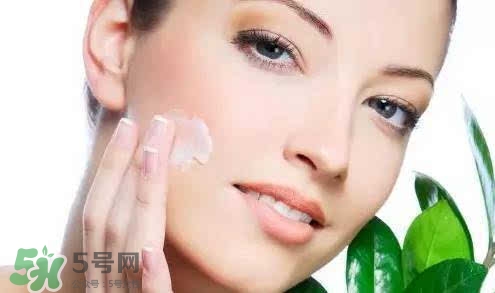 bb霜會(huì)悶痘嗎？bb霜悶痘怎么辦？