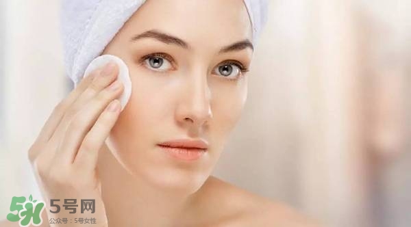 卸妝油會悶痘嗎？卸妝油會不會悶痘？