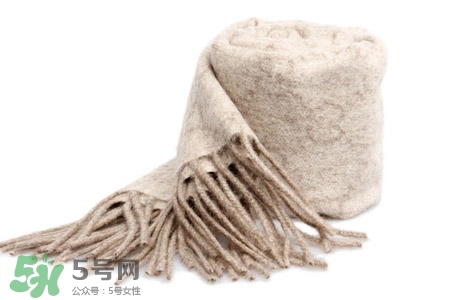 三月份能戴圍巾嗎？三月份戴圍巾熱嗎？