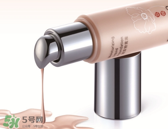 粉底液卡粉怎么辦？粉底液卡粉怎么補救？