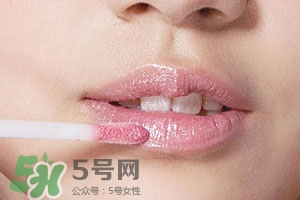 紫色腮紅適合什么口紅？紫色腮紅口紅搭配