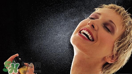 吃妝太厲害怎么辦？臉上吃妝怎么補救？