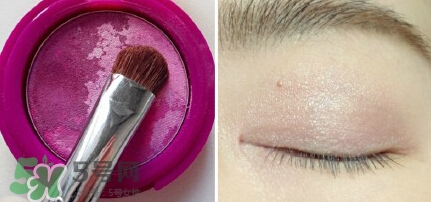 紫色腮紅適合什么口紅？紫色腮紅口紅搭配