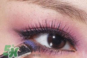 紫色腮紅適合什么口紅？紫色腮紅口紅搭配