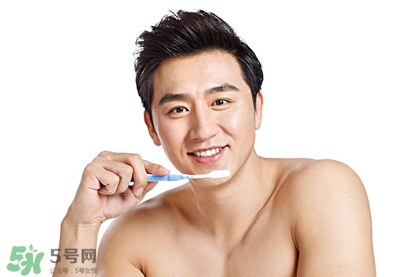 牙齒黃了怎么變白 牙齒黃怎么辦 牙齒黃了怎么變白 牙齒黃怎么辦