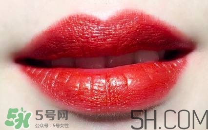 蘭蔻和雅詩(shī)蘭黛口紅哪個(gè)好？雅詩(shī)蘭黛和蘭蔻口紅對(duì)比