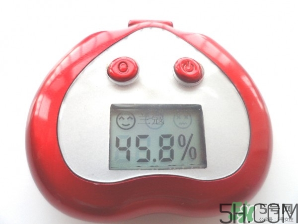 蘭蔻和雅詩蘭黛眼霜哪個好用？蘭蔻和雅詩蘭黛眼霜對比