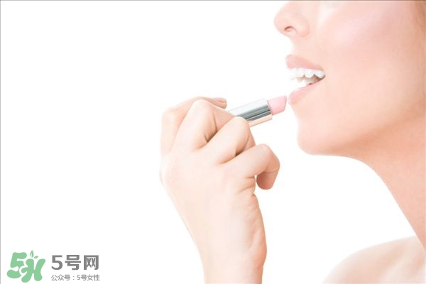 唇部護理小妙招 唇部護理方法 唇部護理小妙招 唇部護理方法