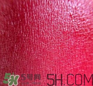 蘭蔻和雅詩(shī)蘭黛口紅哪個(gè)好？雅詩(shī)蘭黛和蘭蔻口紅對(duì)比