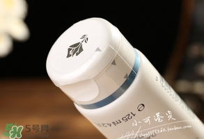 蘭蔻洗面奶粉色和藍色哪個好？蘭蔻洗面奶粉色藍色區(qū)別