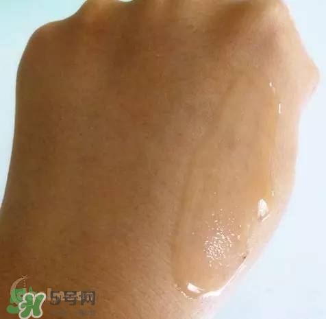 蘭蔻大眼精華和雅詩蘭黛小棕瓶哪個好？蘭蔻大眼精華和小棕瓶對比