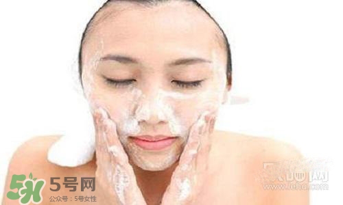 毛孔堵塞用什么洗面奶？毛孔堵塞用洗面奶注意事項