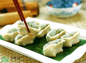 薺菜包餃子必須焯水嗎？薺菜包餃子要焯水嗎？