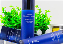 ahc水乳和蘭芝水乳哪個(gè)好？ahc水乳和蘭芝水乳哪個(gè)好用？