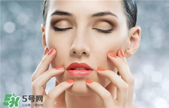 雅詩(shī)蘭黛紅石榴適合年紀(jì) 雅詩(shī)蘭黛紅石榴適合年齡段 雅詩(shī)蘭黛紅石榴適合年紀(jì) 雅詩(shī)蘭黛紅石榴適合年齡段