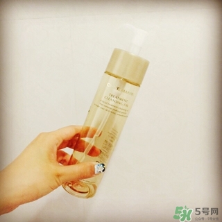 covermark傲麗卸妝油怎么用？covermark傲麗卸妝油使用方法