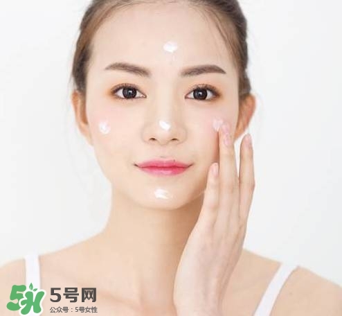 妝前乳和隔離霜的區(qū)別？妝前乳隔離霜有什么不一樣？