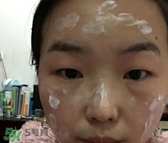 極密水光素顏霜怎么用？極密素顏霜使用方法