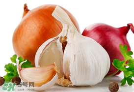 大蒜爛了一點還能吃嗎？大蒜爛根是怎么回事？