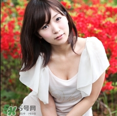 精華乳要洗掉嗎？精華乳要不要洗？