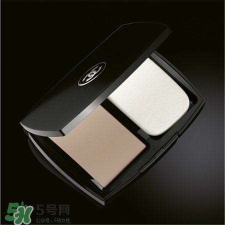 香奈兒粉餅色號怎么選?香奈兒粉餅試色 香奈兒粉餅色號怎么選?香奈兒粉餅試色