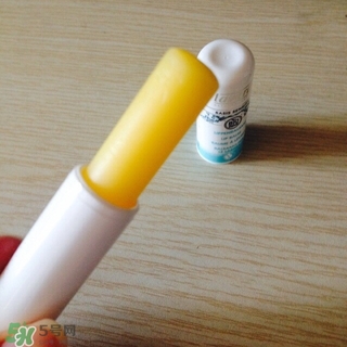 lavera有機潤唇膏怎么用?lavera有機潤唇膏使用方法 lavera有機潤唇膏怎么用?lavera有機潤唇膏使用方法