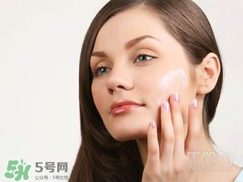 精華乳可以直接用嗎？精華乳可以單獨使用嗎？