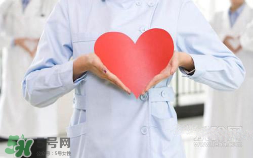 吃野芹菜會(huì)中毒嗎？吃野芹菜中毒了怎么辦？