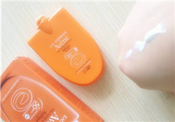 雅漾防曬霜有隔離效果嗎？雅漾防曬霜需要卸妝嗎？