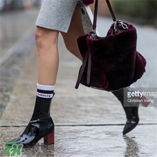 Vetements襪子多少錢?Vetements襪子價格 Vetements襪子多少錢?Vetements襪子價格