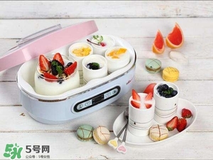 酸奶的功效與作用 喝酸奶的好處 酸奶的功效與作用 喝酸奶的好處