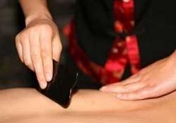 春天適合刮痧拔罐嗎？春天刮痧好還是拔罐好？