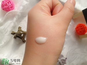 嬌蘭帝皇蜂姿眼霜怎么用？嬌蘭帝皇蜂姿眼霜使用方法